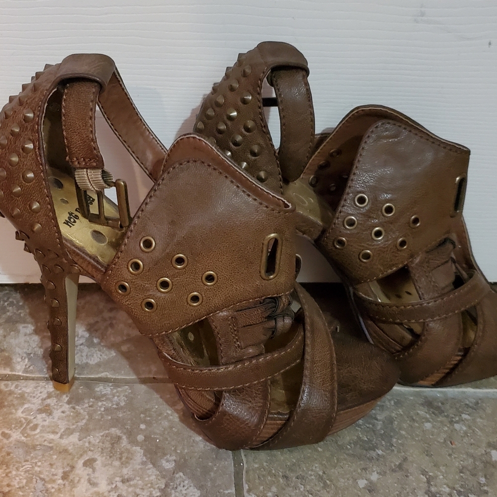 Womens heels